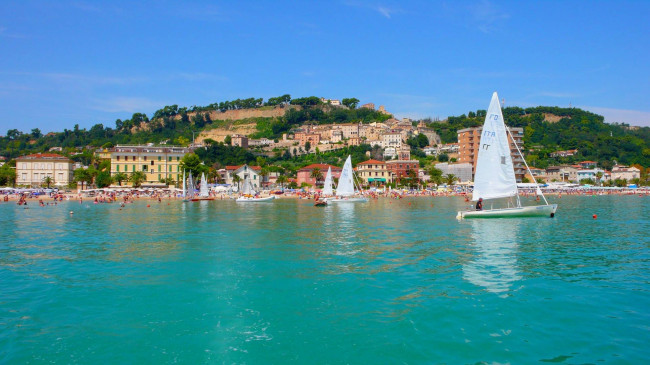 Hotel in vendita a Grottammare