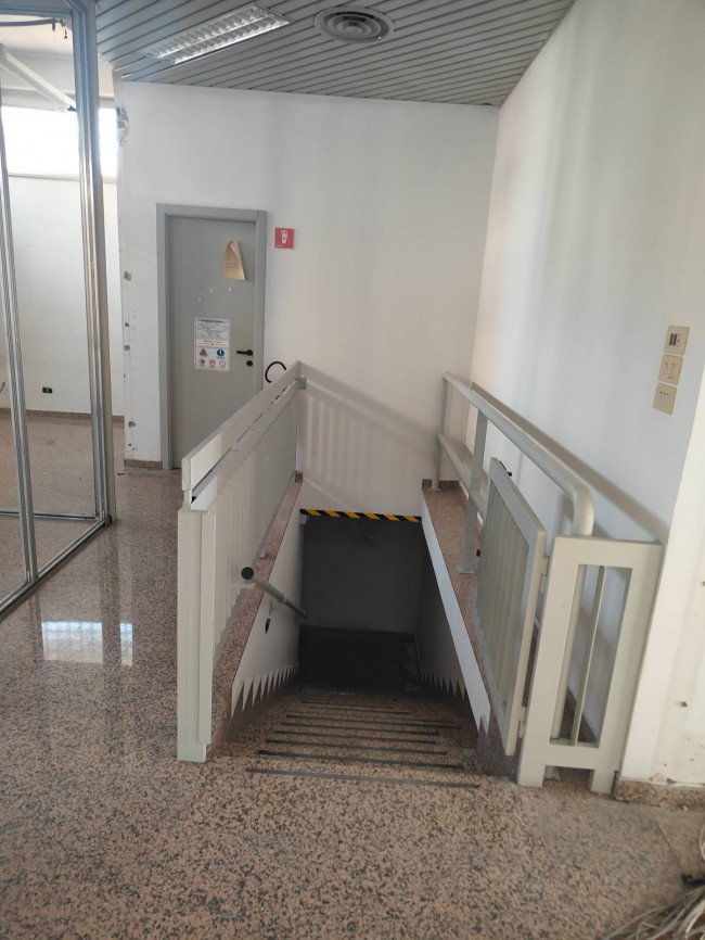 Locale commerciale in affitto a Monteprandone