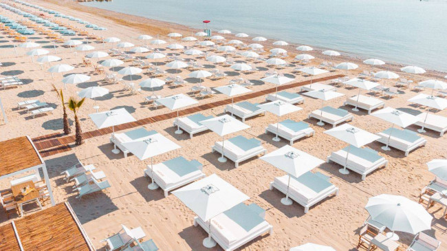 Stabilimento balneare in affitto a Grottammare