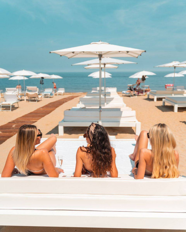 Stabilimento balneare in affitto a Grottammare