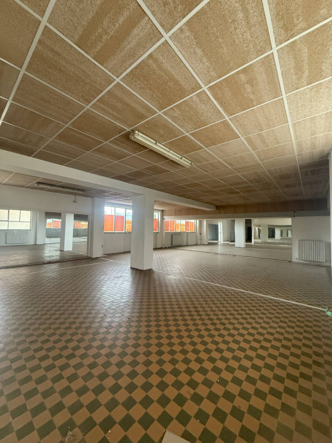 Locale artigianale in vendita a Monteprandone