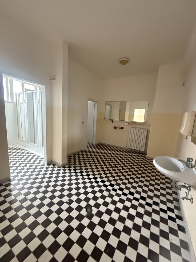 Locale artigianale in vendita a Monteprandone