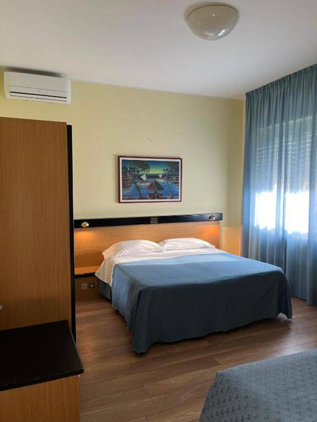 Hotel in vendita a Porto San Giorgio