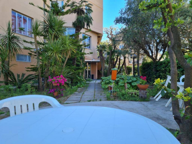 Hotel in vendita a Porto San Giorgio