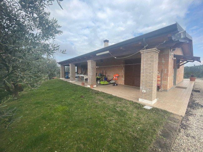 Casa singola in vendita a Monsampolo del Tronto