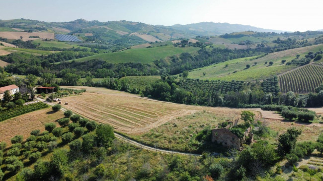 Casolare in vendita a Castignano