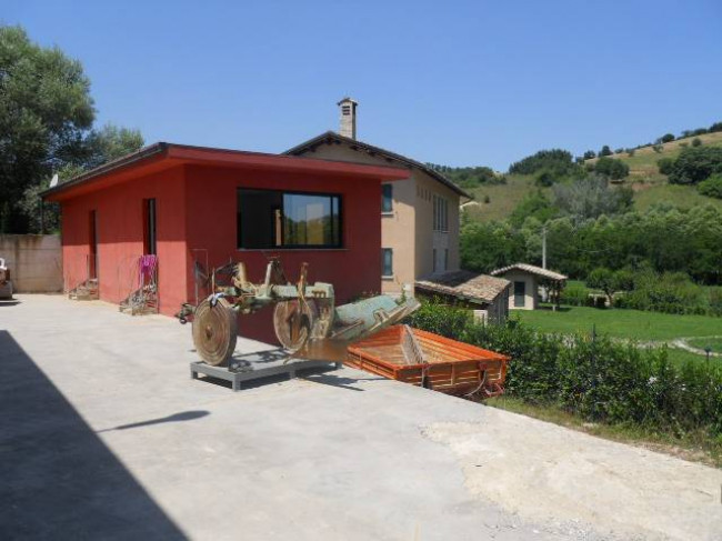 Casa singola in vendita a Carassai