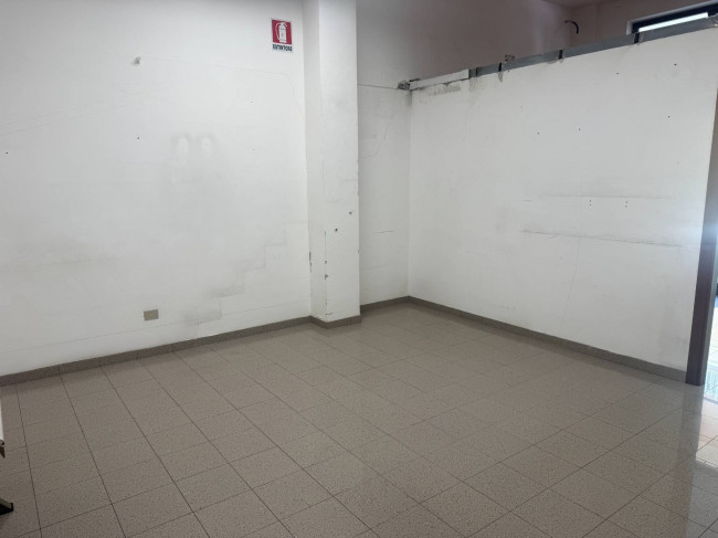 Locale commerciale in affitto a San Benedetto del Tronto