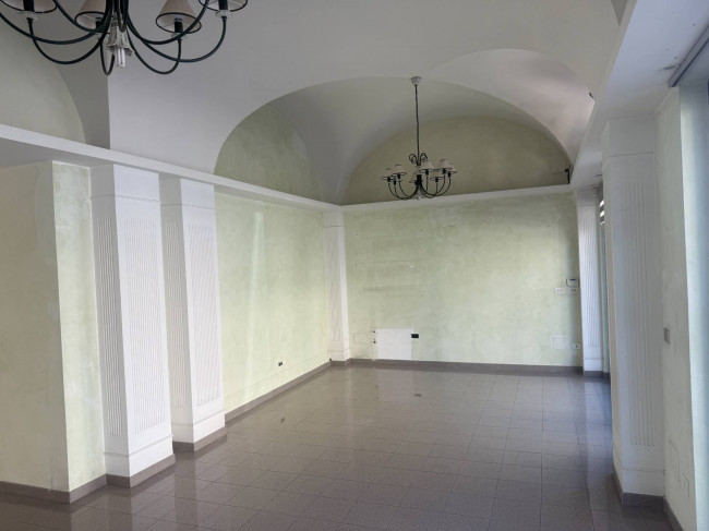 Locale commerciale in affitto a San Benedetto del Tronto
