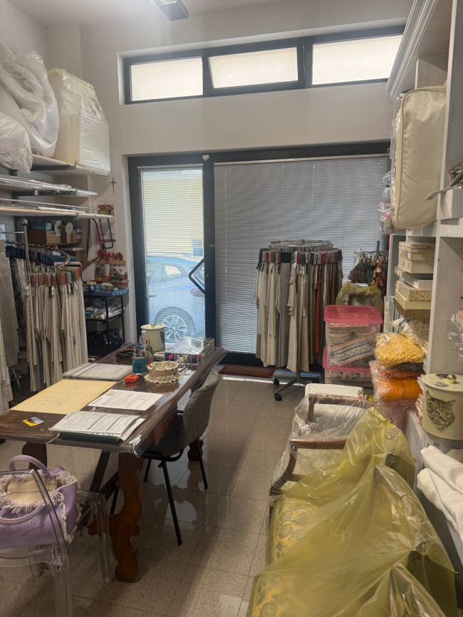Locale commerciale in affitto a San Benedetto del Tronto