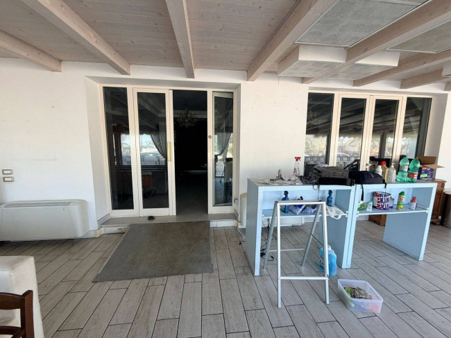 Locale commerciale in affitto a San Benedetto del Tronto