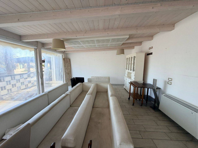 Locale commerciale in affitto a San Benedetto del Tronto