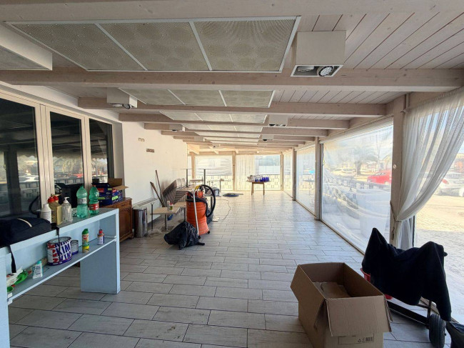 Locale commerciale in affitto a San Benedetto del Tronto
