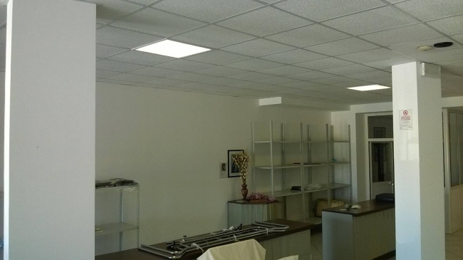 Locale commerciale in vendita a Monteprandone