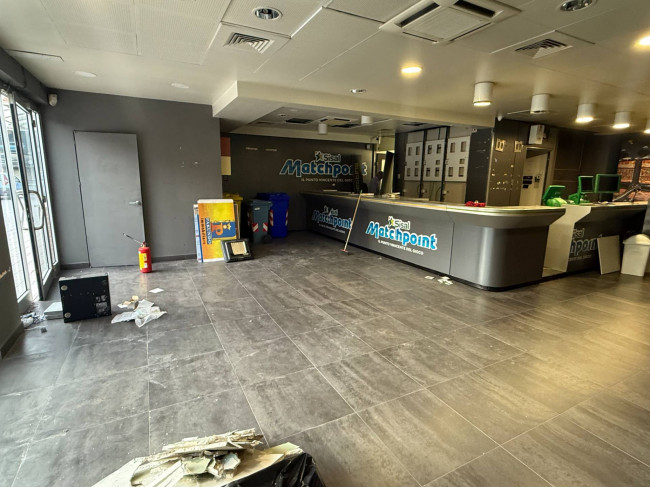 Locale commerciale in affitto a San Benedetto del Tronto