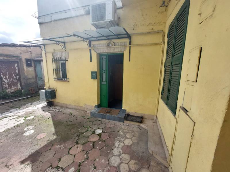1111847932 Bilocale in Via Dei Quintili, Roma, Zona Quadraro, Porta Furba