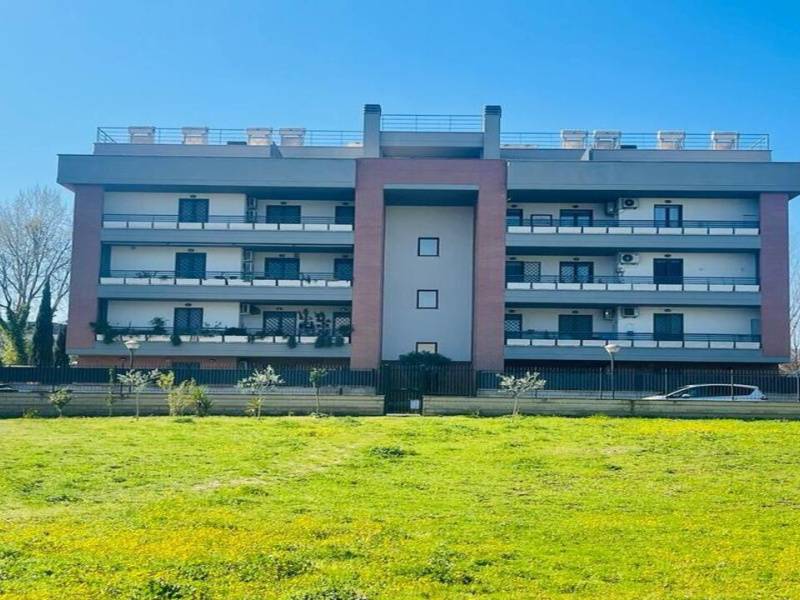1111848458 Quadrilocale in Via Renzo Vespignani, Roma, Zona Tor Cervara