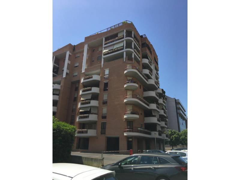 1111185114 Quadrilocale in Via Del Pianeta Venere, Roma, Zona Torrino