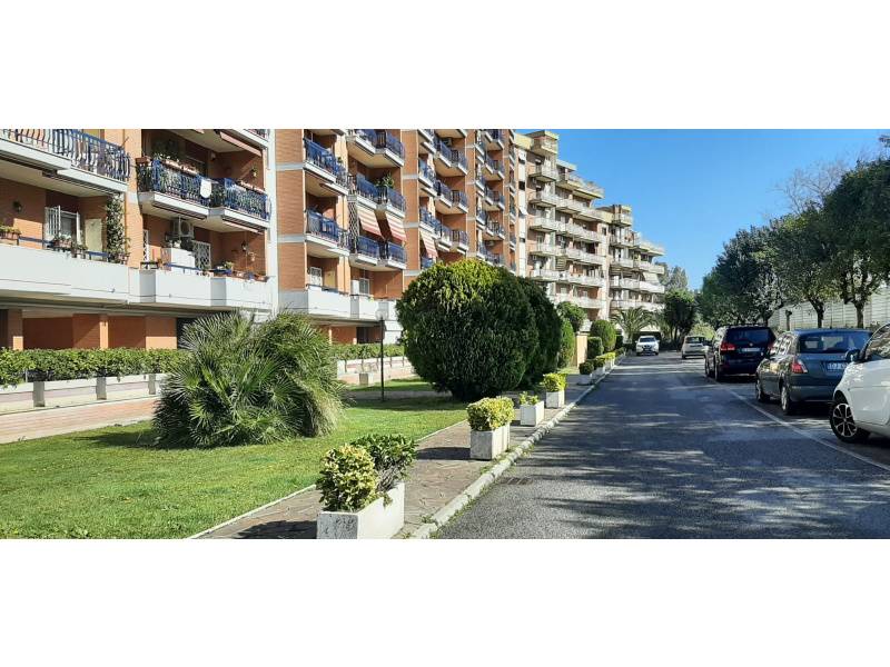 1111185174 Trilocale in Via Francesco Tovaglieri, Roma, Zona Tor Tre Teste