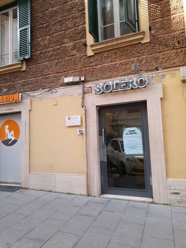Fondo commerciale in vendita a Bologna, Roma (RM)