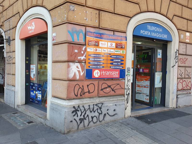 Fondo commerciale in vendita a Centro Storico, Roma (RM)