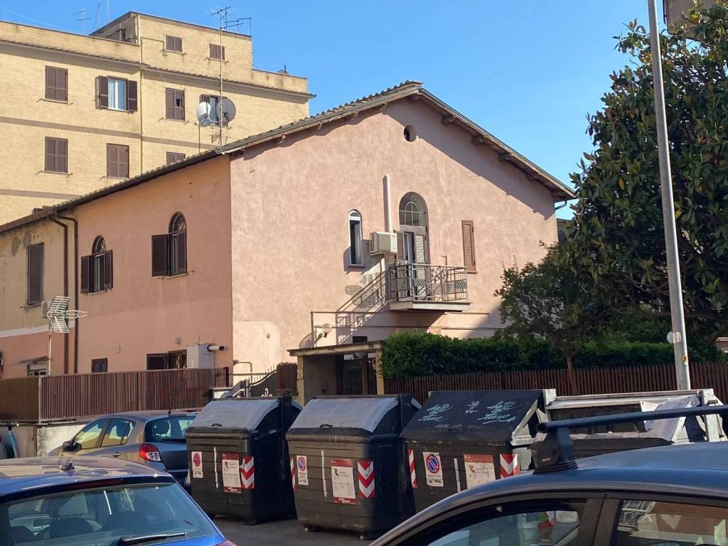 1231269 Quadrilocale in Via Delle Rondini, Roma, Zona Torre Maura