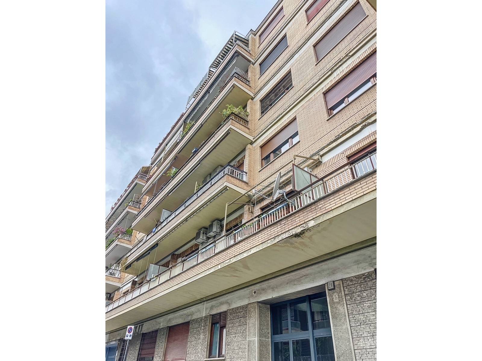 1231831 Trilocale in Via Angelo Di Pietro, Roma, Zona San Pietro