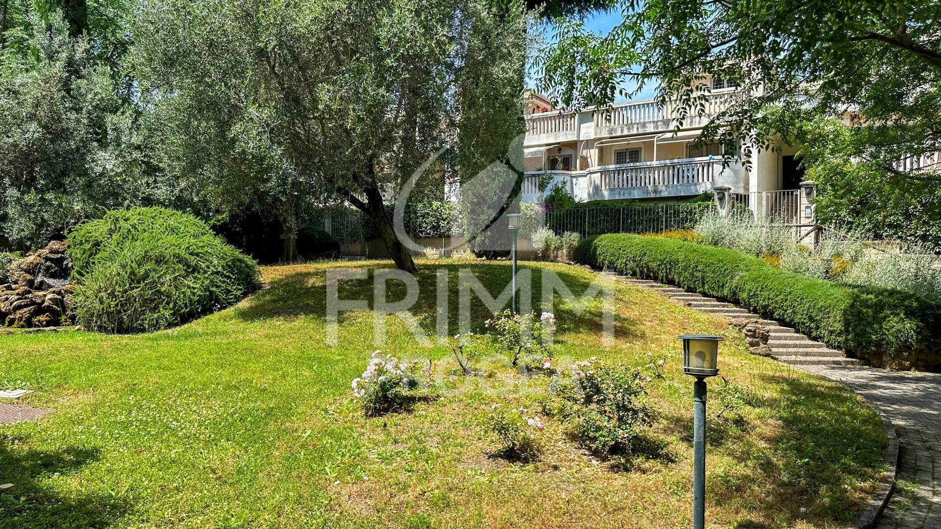 1232008 Trilocale in Via Del Ponte Delle Sette Miglia, Roma, Zona Romanina