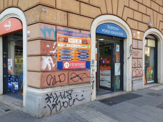 Fondo commerciale in vendita a Centro Storico, Roma (RM)