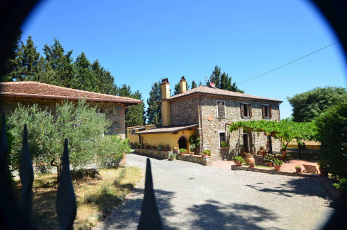 Rustico in vendita a Gabbro, Rosignano Marittimo (LI)