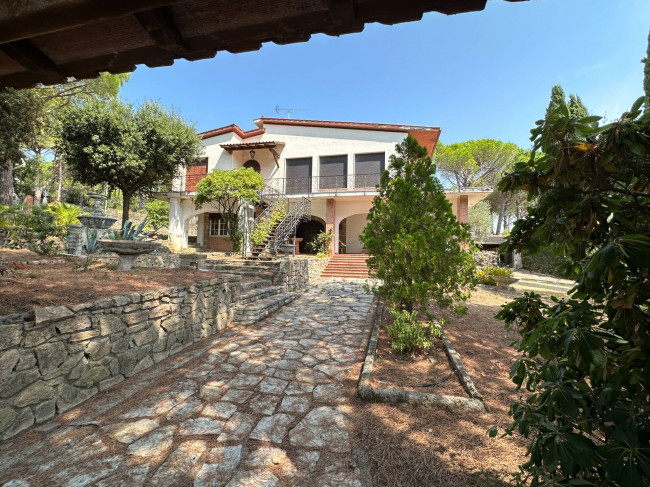 Villa in vendita a Rosignano Marittimo