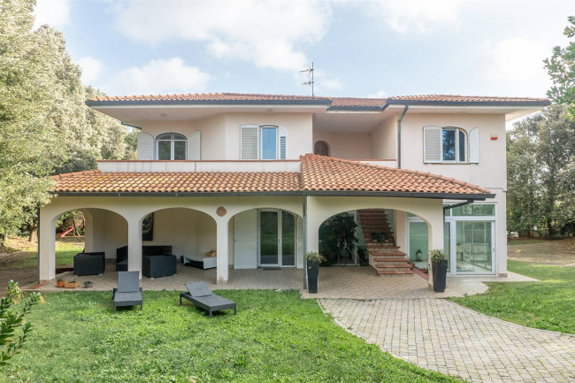 Villa in vendita a Rosignano Marittimo