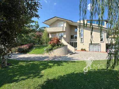 Villa in vendita a Pontedera