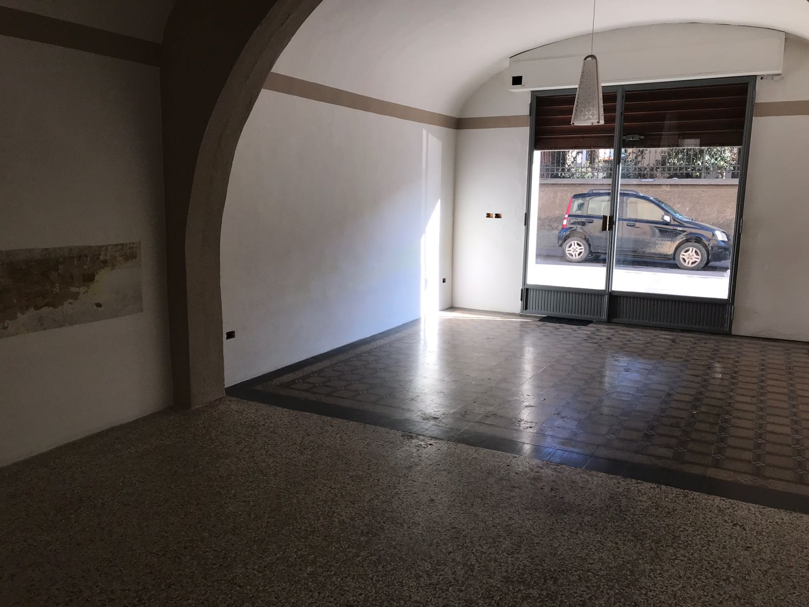 Foto - Fondo Commerciale In Affitto A Certaldo