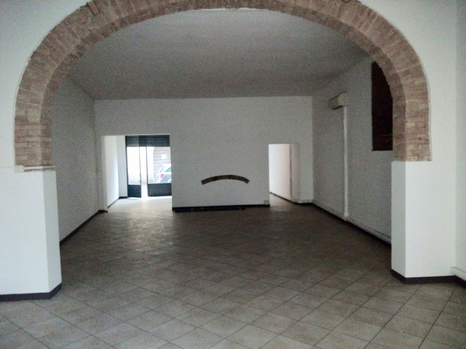 Attività Commerciale in Affitto