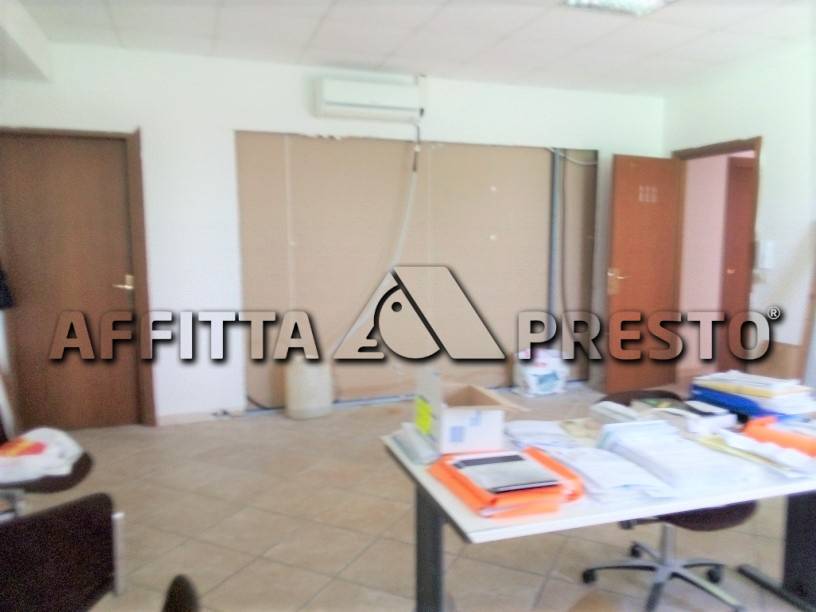  livorno affitto quart: picchianti affitta-presto-agenzia-livorno