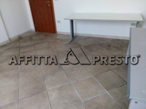  livorno affitto quart: picchianti affitta-presto-agenzia-livorno