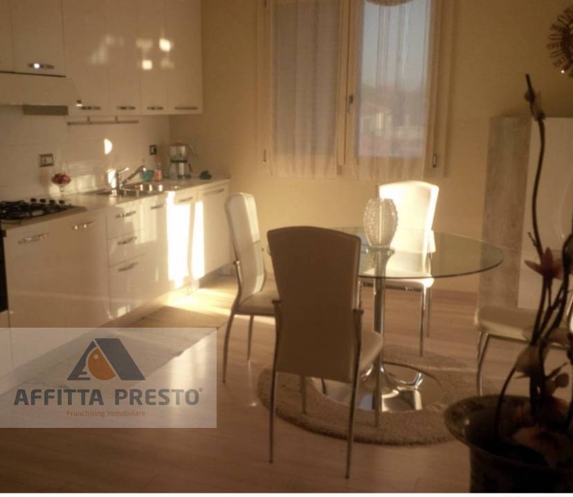 Attico CAMAIORE affitto    Affitta Presto Agenzia Empoli