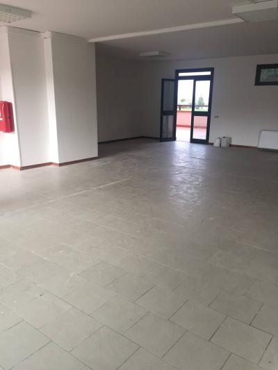 Fondo Commerciale in affitto/vendita a Empoli