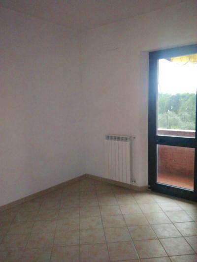 Fondo Commerciale in affitto a Montaione