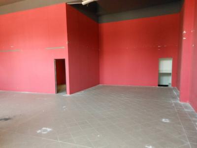 Fondo Commerciale in affitto a Forlì