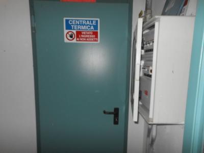 Fondo Commerciale in affitto a Forlì