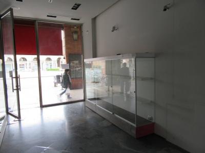 Negozio in affitto a Forlì