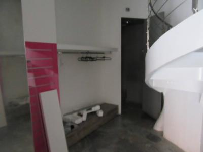 Negozio in affitto a Forlì