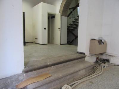 Fondo Commerciale in affitto a Forlì