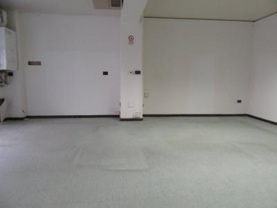 Fondo Commerciale in affitto a Forlì