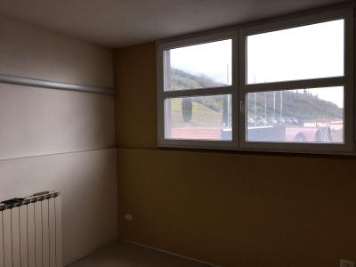 Ufficio in affitto a Capraia e Limite