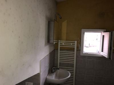 Ufficio in affitto a Capraia e Limite