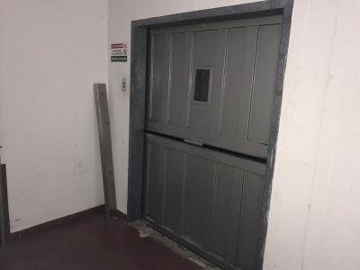 Fondo Artigianale in affitto a Vinci