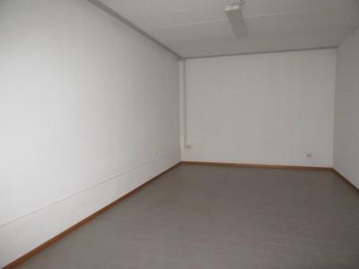 Fondo Commerciale in affitto a Forlì